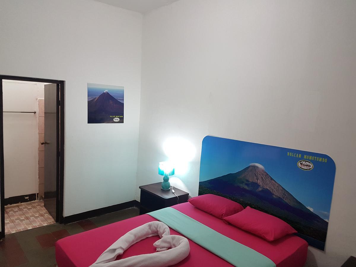 Volcano Hostel Leon Exterior photo